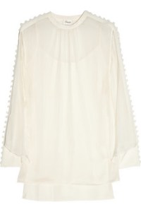 Inspiración española y exótica, “gypsy chic”: faldas largas, revuelos, alpargatas. 